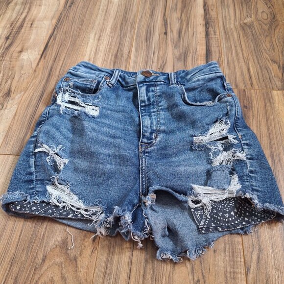 American Eagle Outfitters Pants - American Eagle distressed shorts size 2